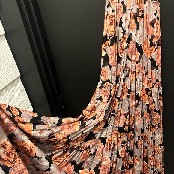 Blu Moon Floral and Cheetah Maxi-Dress… - Picture 5 of 16